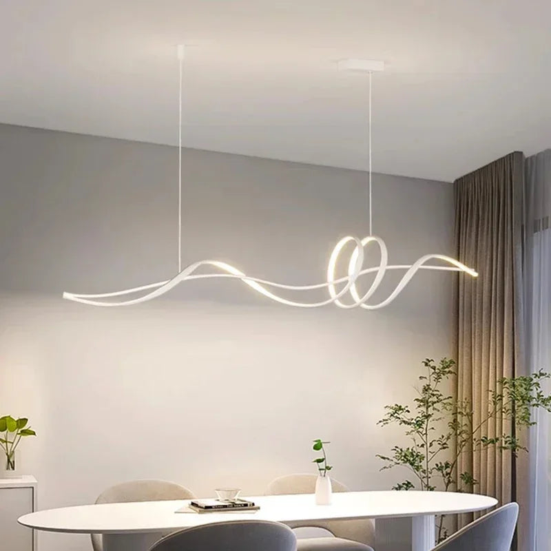 Designer LED Pendelleuchte im Schwungdesign