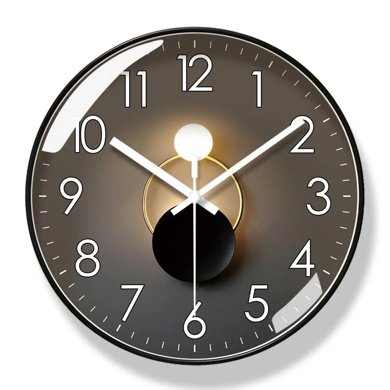 Elegante Wanduhr geräuschlos